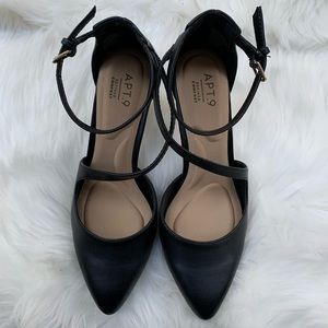 APT.9 BLACK HIGH HEELS